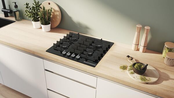 Bosch PPQ7A6I40, Série 6, Plaque gaz, 5 feux, 80 cm, Verre trempé noir