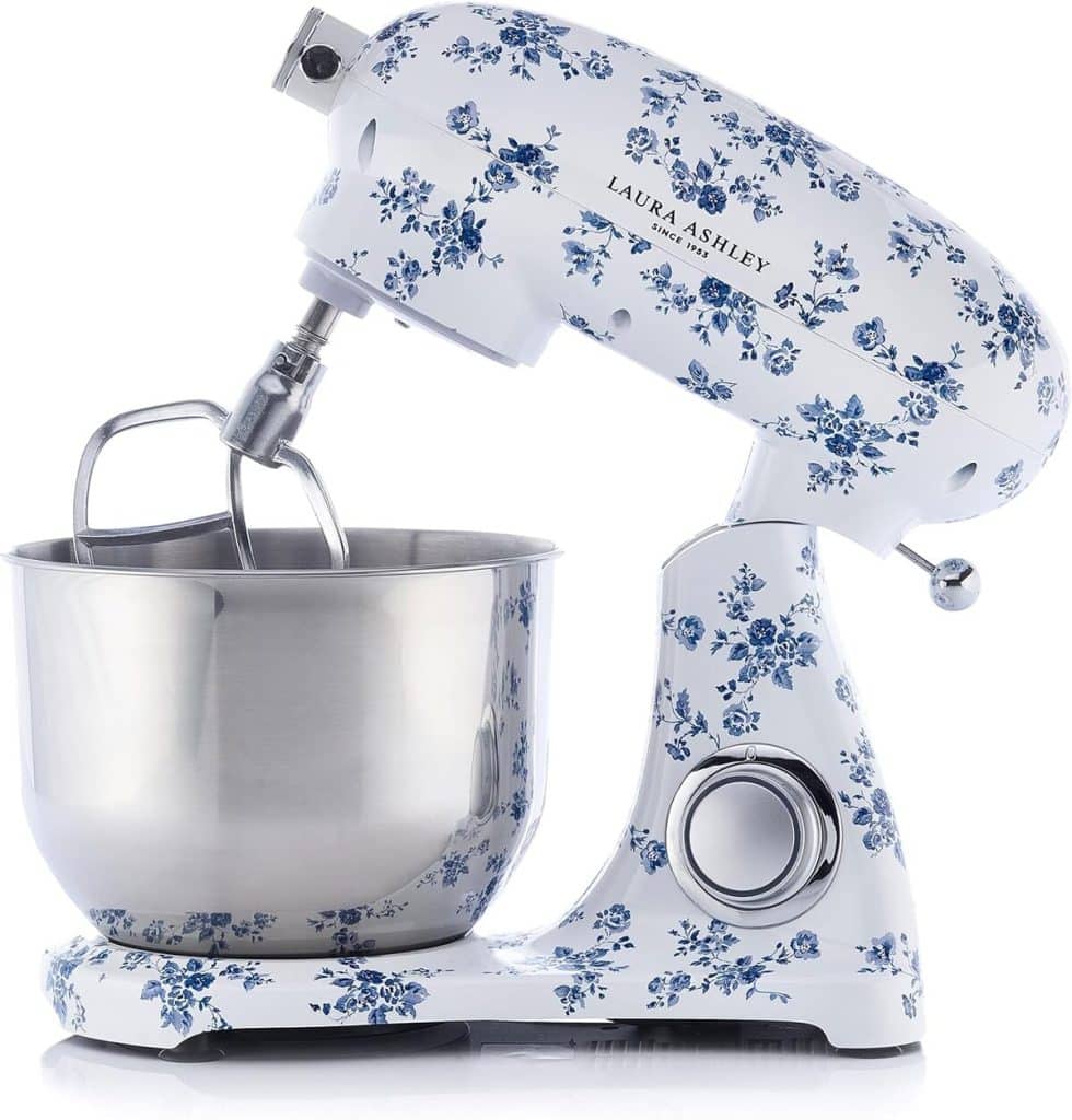 Test : robot pâtissier Laura Ashley 1800W, efficacité et design floral