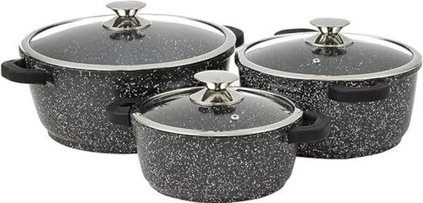 Découvrez notre analyse détaillée de la batterie de cuisine Kamberg 24 pièces en fonte d'aluminium : qualité, résistance et polyvalence au rendez-vous pour enrichir votre cuisine