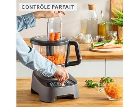 Découvrez le robot multifonction Moulinex Double force FP825E10. Doté de 1000 W, il allie puissance et polyvalence pour une cuisine facile et rapide.