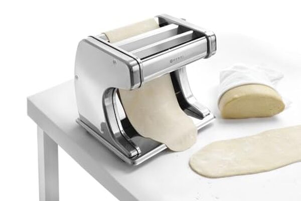 Découvrez notre avis détaillé sur la machine à pâtes électrique Hendi 224847 : performance, fonctionnalités et conseils d'utilisation pour réussir vos pâtes maison