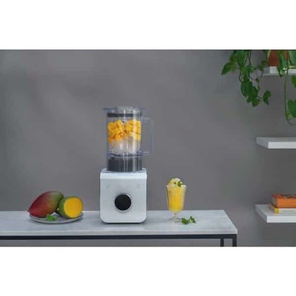 Découvrez notre analyse complète du blender Smeg BLC01BLMEU 1400W : un allié performant pour votre cuisine qui allie élégance et efficacité. Test et verdict sur ses fonctionnalités et son design innovant.