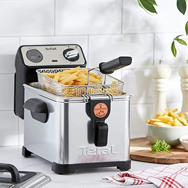 Découvrez notre test complet de la friteuse Tefal Filtra Pro : performances, design innovant et fonctionnalités pour transformer votre cuisine. Avis détaillé et conseil d'achat.