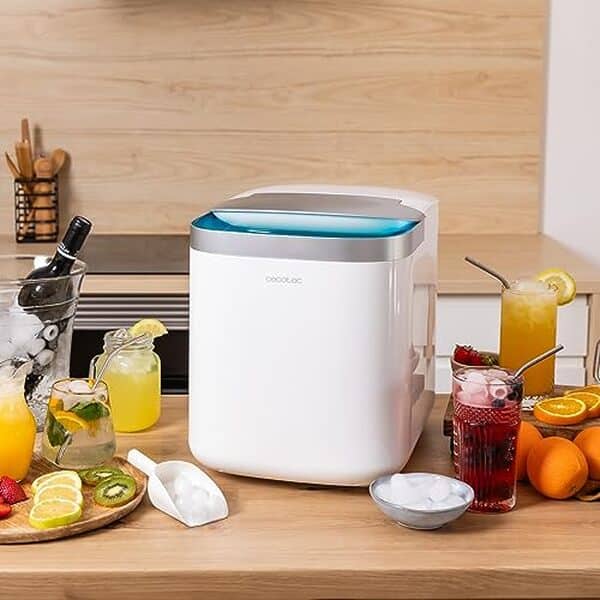 Découvrez notre test détaillé de la Cecotec Chillin' Ice 1500 : performances, capacité 15 kg/jour et fonctionnalités pour choisir la meilleure machine à glaçons.